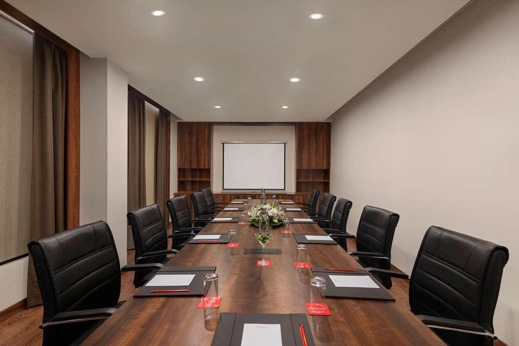 Ramada By Wyndham New Delhi Pitampura Hotel Facilities photo