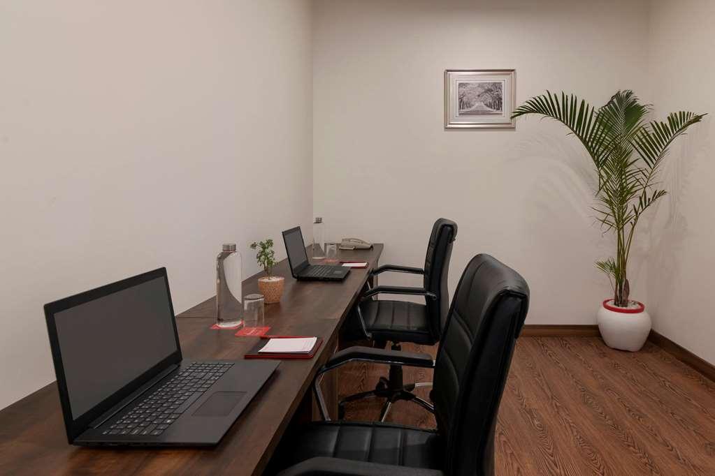 Ramada By Wyndham New Delhi Pitampura Hotel Facilities photo