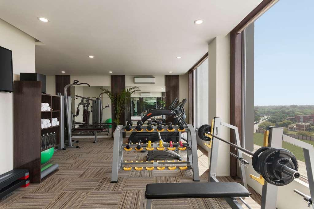 Ramada By Wyndham New Delhi Pitampura Hotel Facilities photo